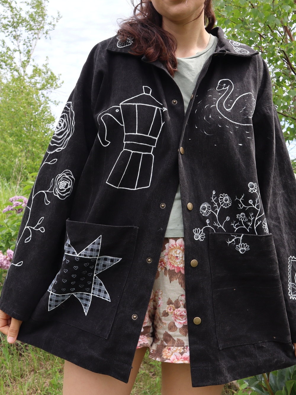 Upcycled Black Denim Jacket with White Folk Art Drawings L • XL - Picture 15 of 16